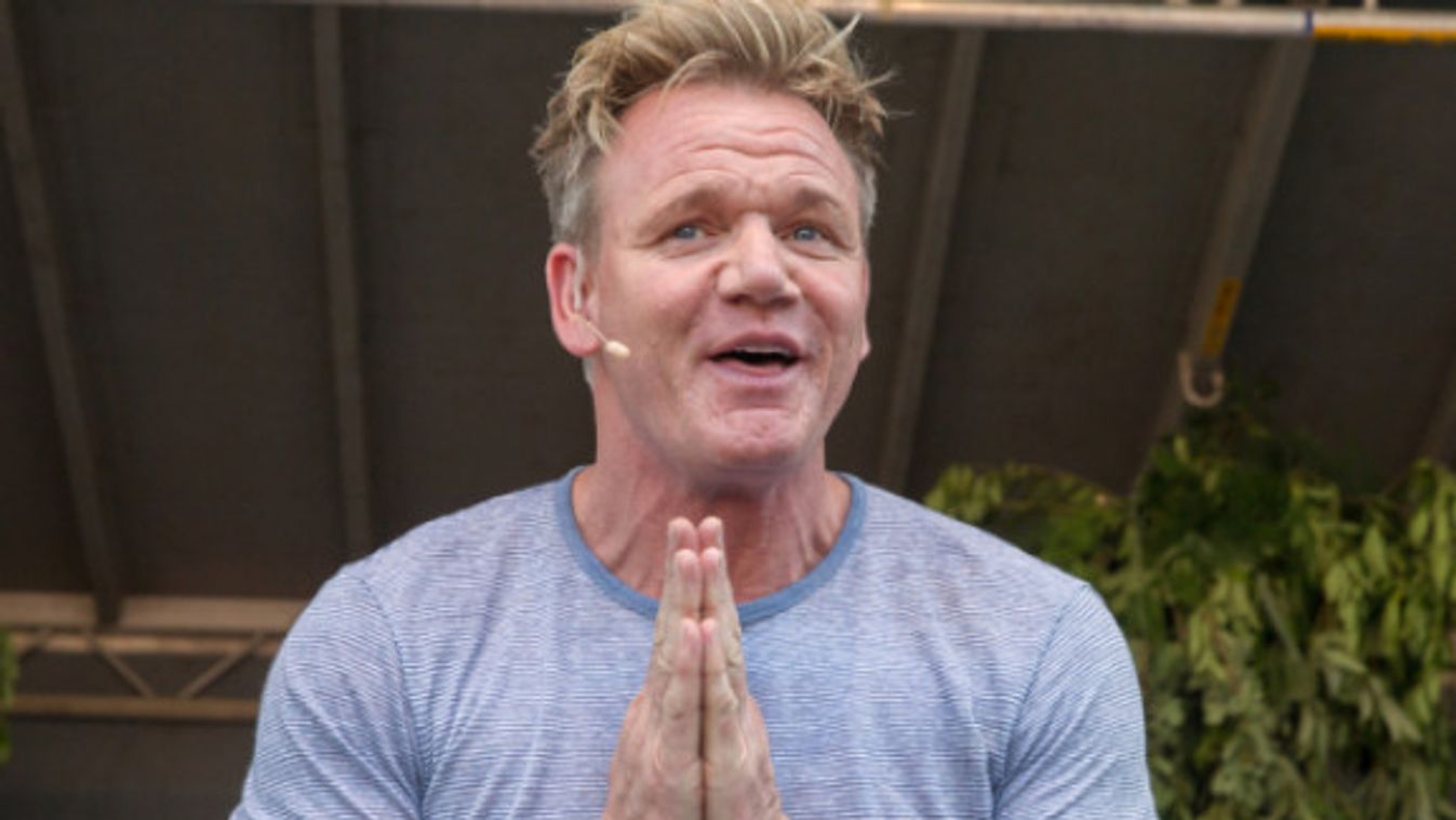 Gordon Ramsay megmutatja az embereknek, hogyan kell kezet mosni