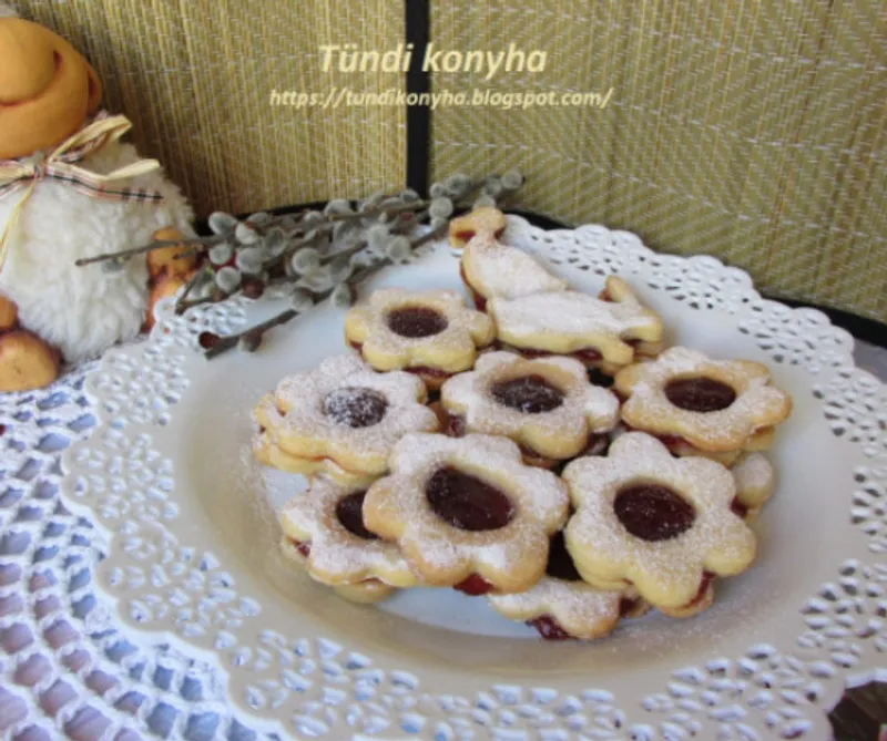 Omlós lekváros linzer egyszerűen