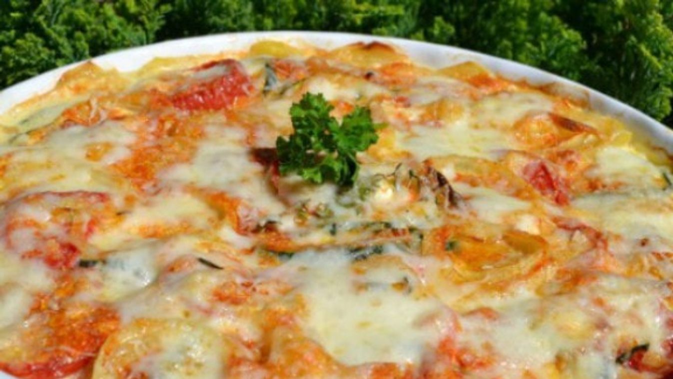 Cukkinis rakott burgonya (gratin dauphinoise) recept