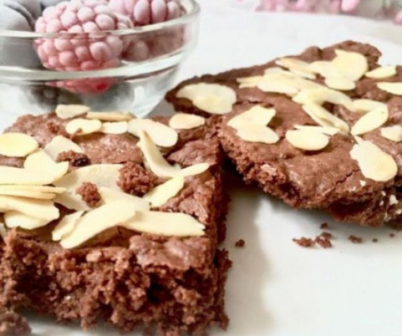 Brownie mandulaliszttel