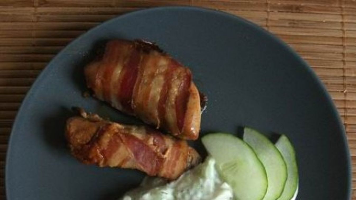 Baconbe tekert csirkemell tzatzikivel