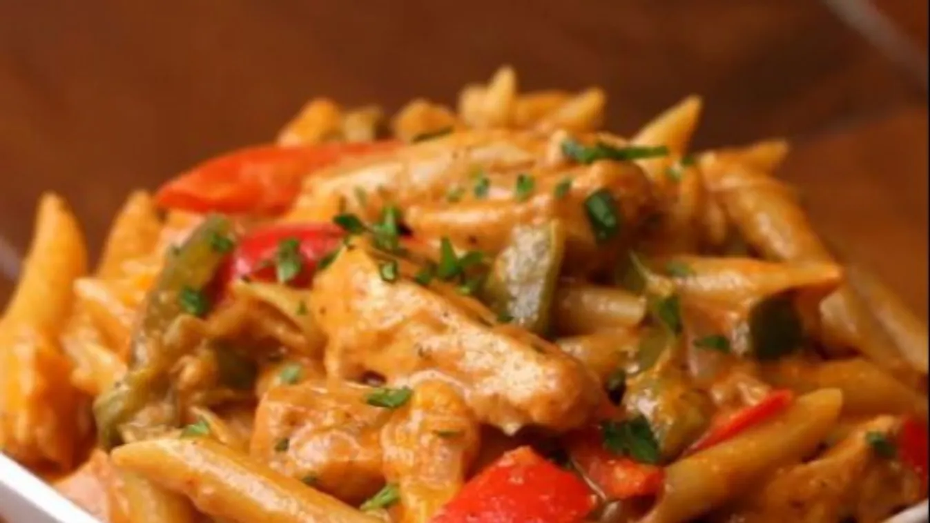 Egyedényes csirkés fajita penne