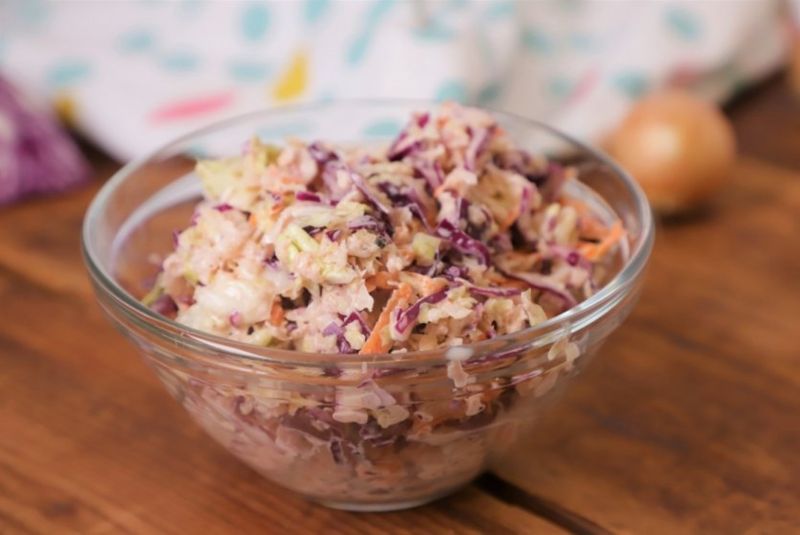 Amerikai káposztasaláta (Coleslaw)