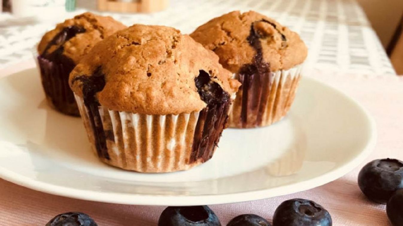 Zabpelyhes-áfonyás muffin (tojásmentes) recept