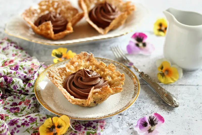 Csokoládékrém zabos csipkekosárban