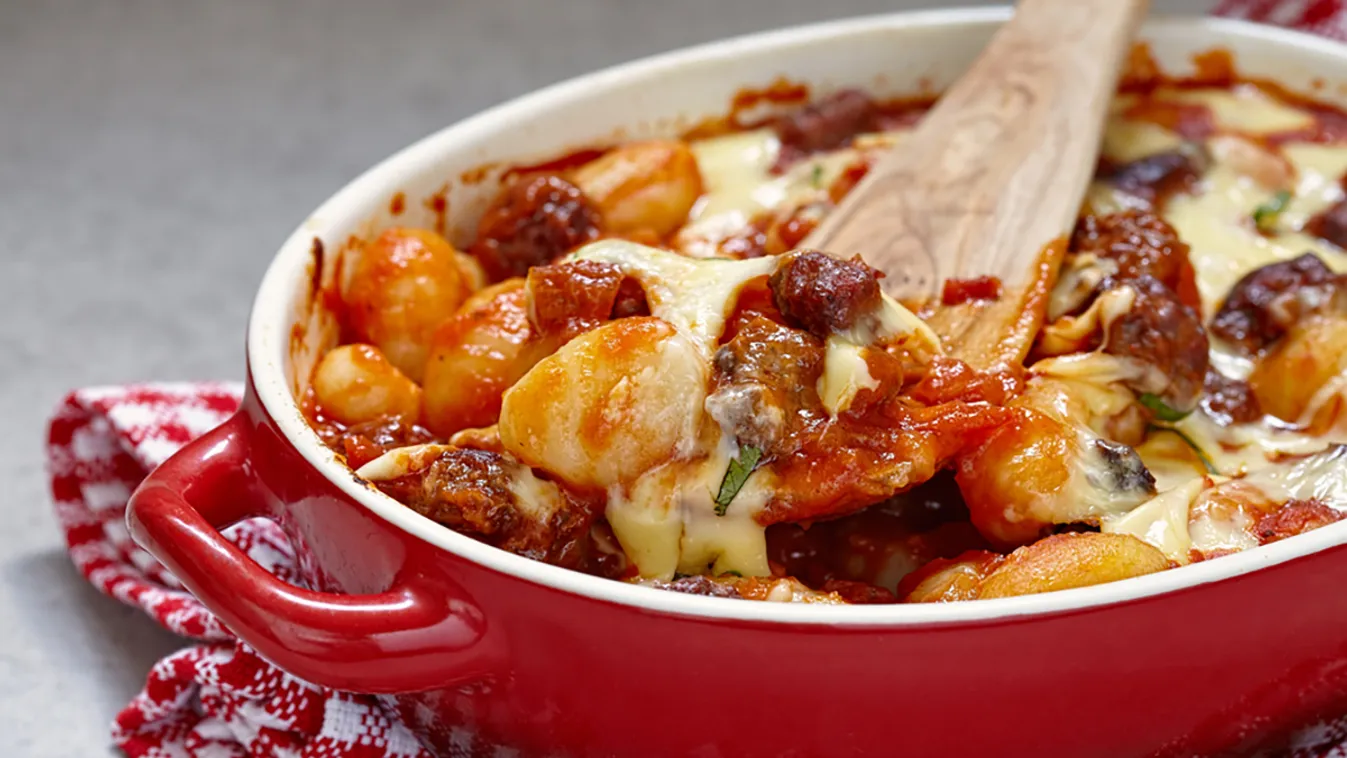 Paradicsomos gnocchi darált hússal és kolbásszal recept