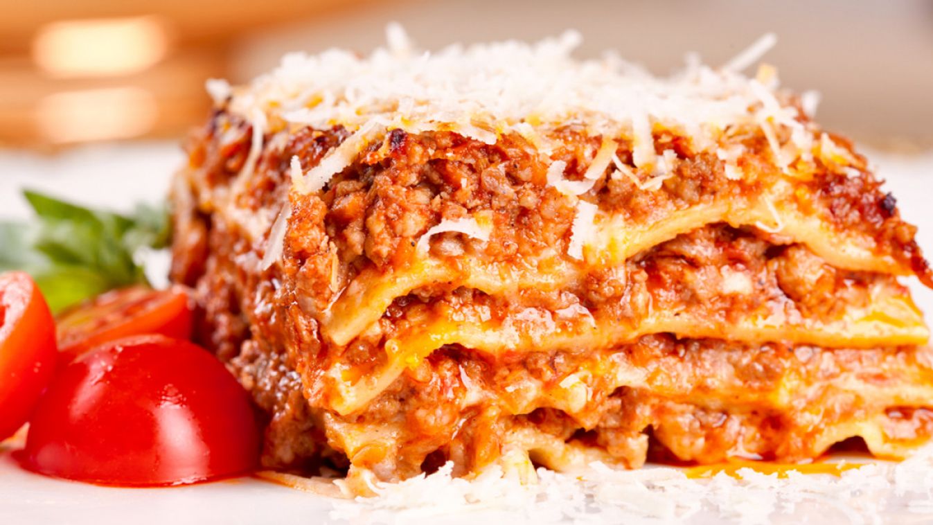 Egyszerű lasagne bolognese (besamel nélkül) recept