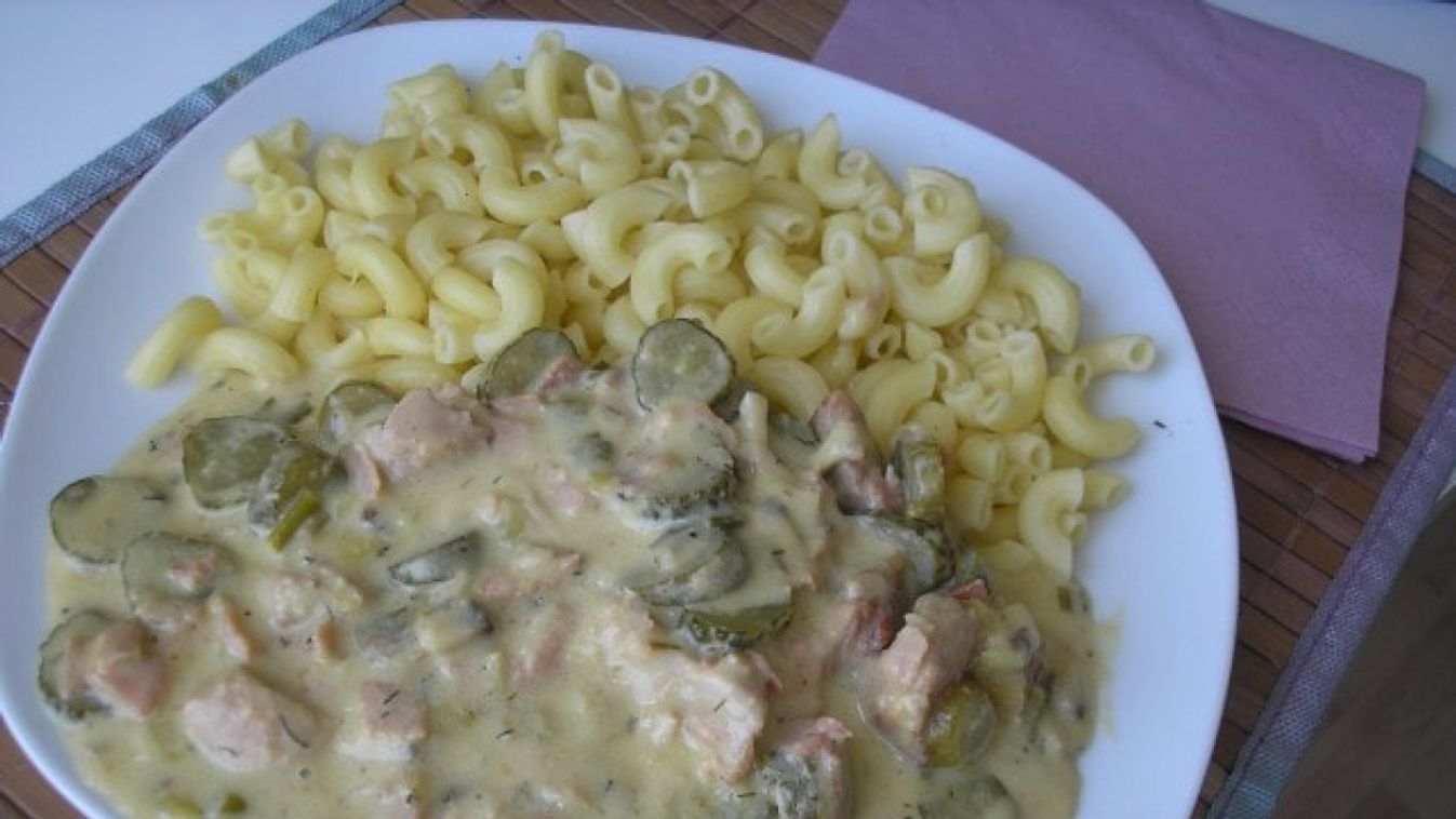 Stroganoff sertéscsíkok  recept