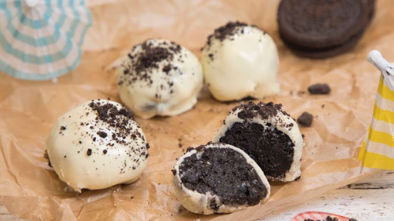 Oreo-golyók - 3 hozzávalóból recept