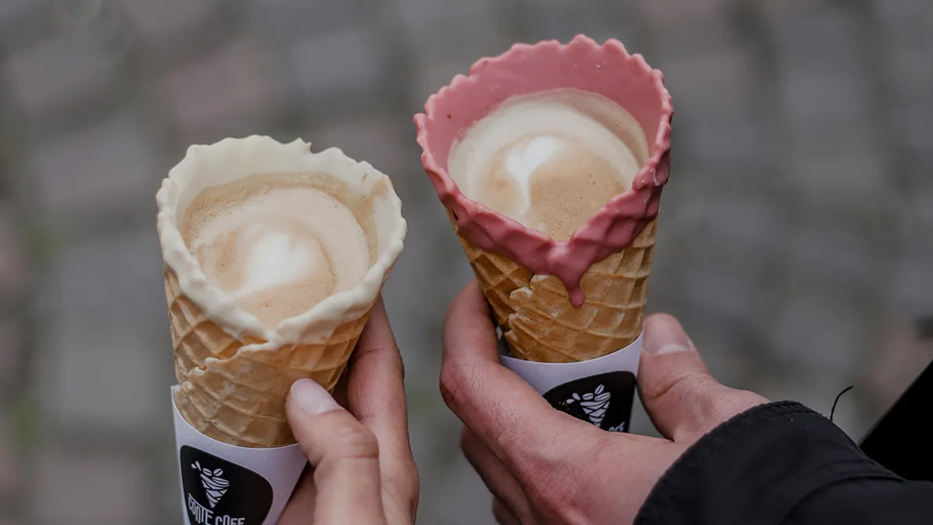 Ha csak egy dolgot próbálsz ki idén nyáron, ez legyen az: igyál kávét tölcsérből!