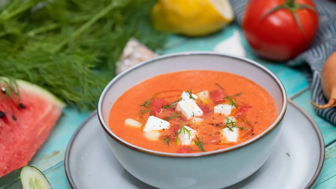 Ha a forróságban frissítő levesre vágysz: így készül a dinnyés gazpacho!