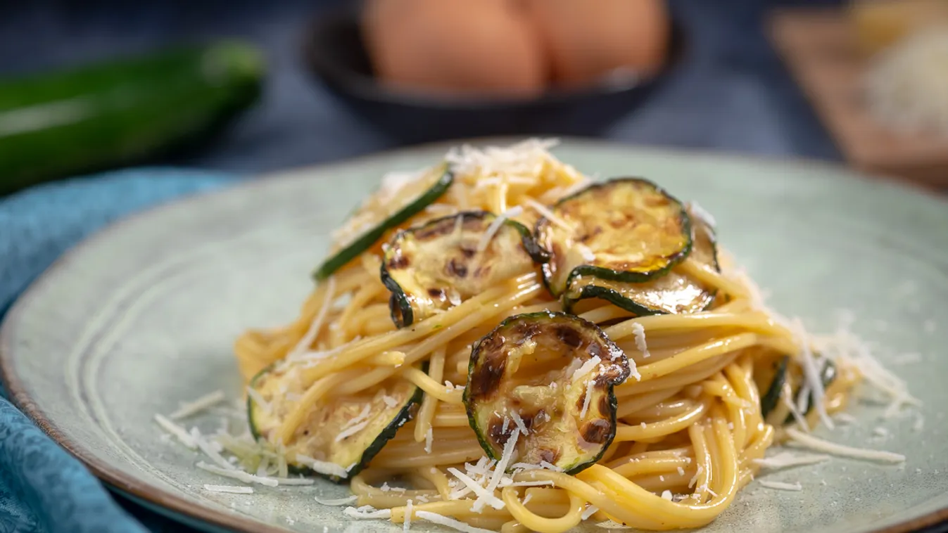 Íme a carbonara spagetti vega változata, amiből a húsimádók sem hiányolják a szalonnát!