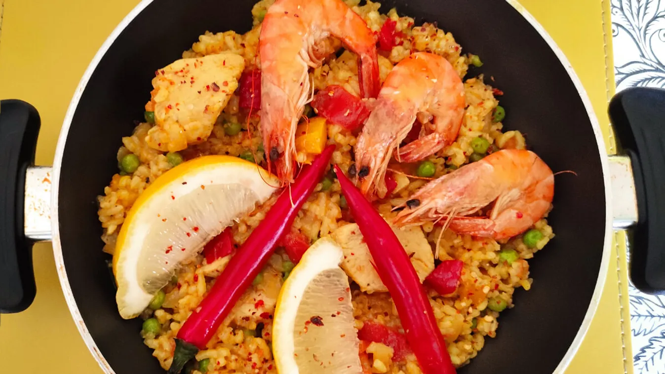 Paella csirkemellel és garnélával