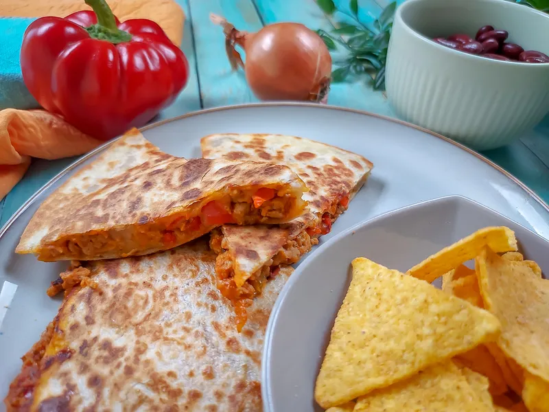 Fűszeres, babos quesadilla