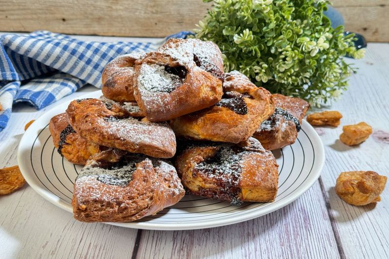 Szilvalekváros tepertős papucs recept