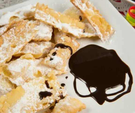 Csörögefánk csilis csokiszósszal recept