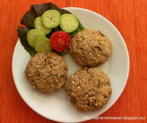 Gyors, élesztőmentes cukkinis pogácsa recept