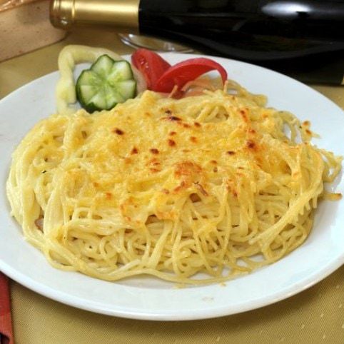 Sajtos-fokhagymás spagetti recept