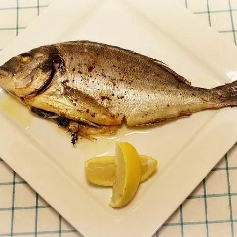 Aranydurbincs zöldfűszerekkel sütve recept