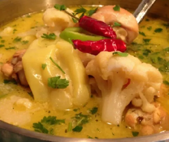 Karfiolos csirkeragu leves recept