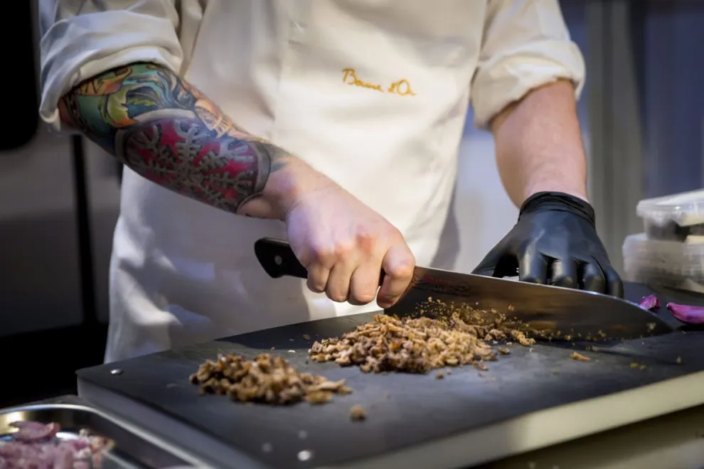 Viktor Örn Andrésson izlandi séf a Bocuse d'Or szakácsverseny európai döntőjén