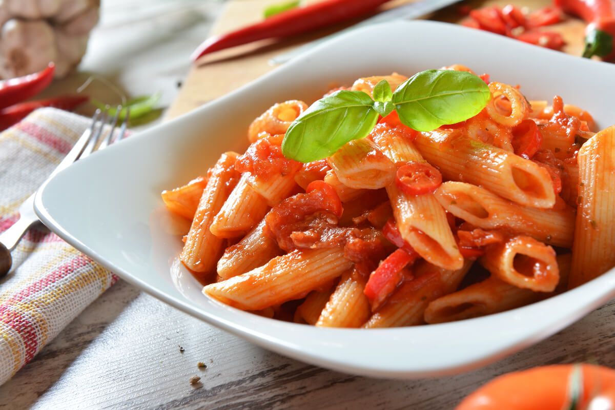 Penne all' Arrabbiata, avagy isteni paradicsomos tészta olasz módra (Fotó: Shutterstock)