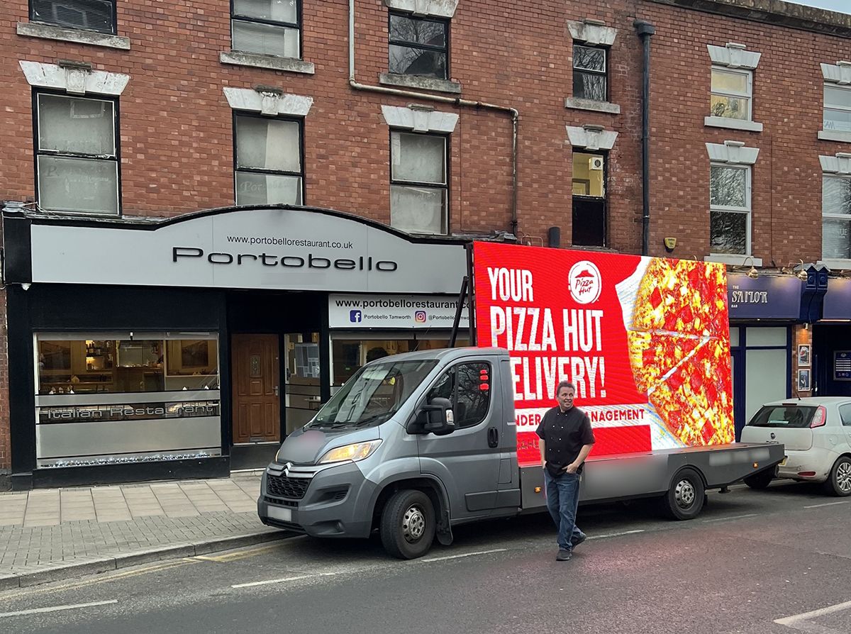 Visszafelé sült el a Pizza Hut gerillamarketing ötlete /Fotó: Northfoto