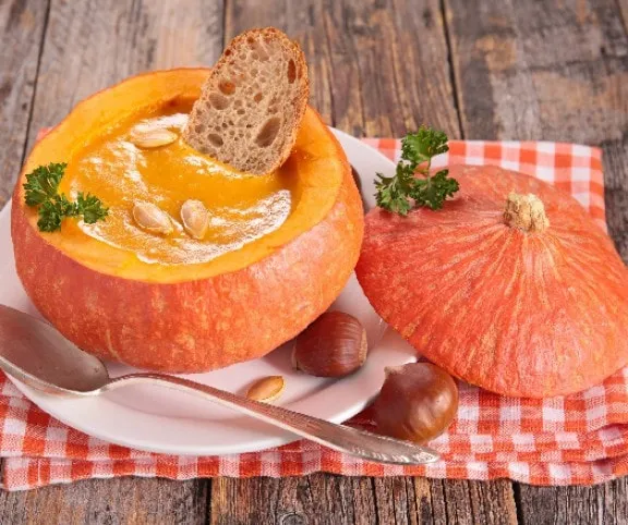 Narancsos sütőtökkrémleves gesztenyével recept