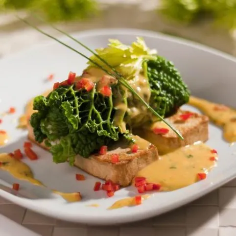 Sajtos rizzsel töltött kelkáposzta sült tofuval recept