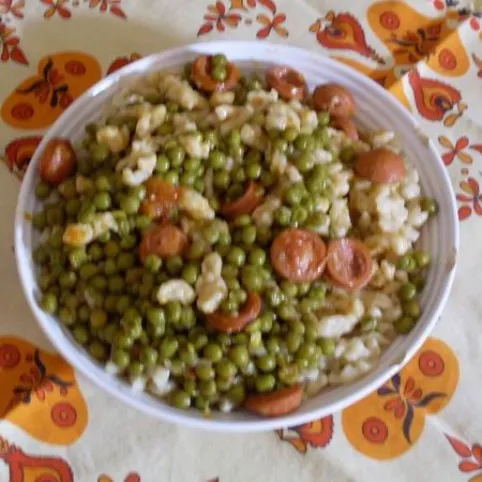 Kolbászos zöldborsópörkölt recept