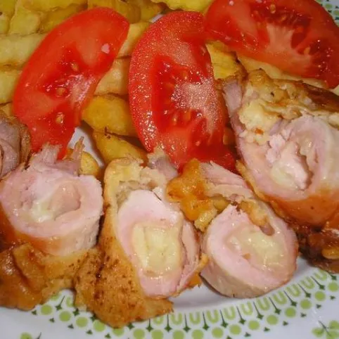 Sonkával és sajttal töltött bundás karaj recept