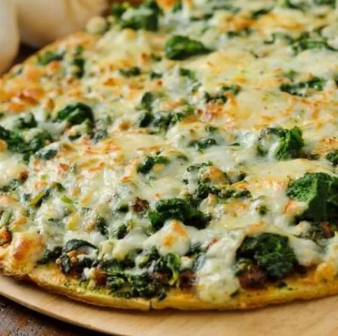 Spenótos pizza recept