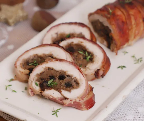 Gesztenyével töltött pulyka baconbe tekerve recept