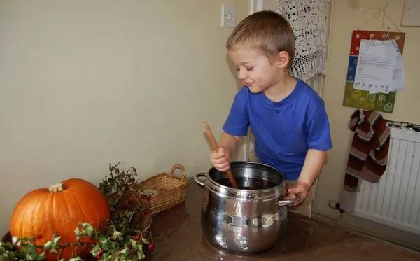 Tisztítás előtt meg kell mosni a gesztenyéket. Ez a legjobb mód rá!