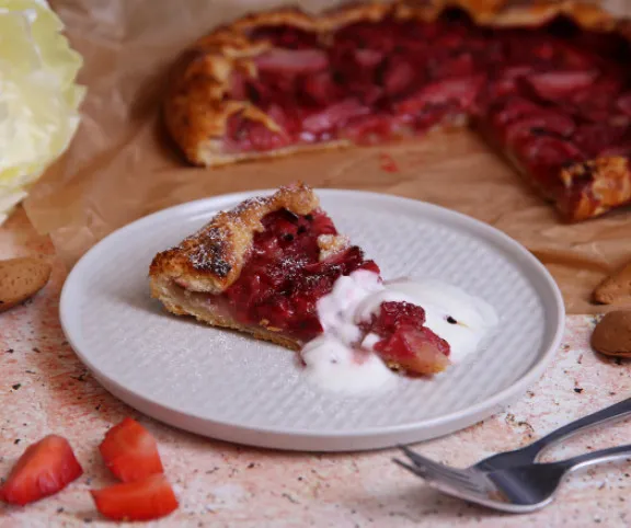 Mandulás-epres galette recept