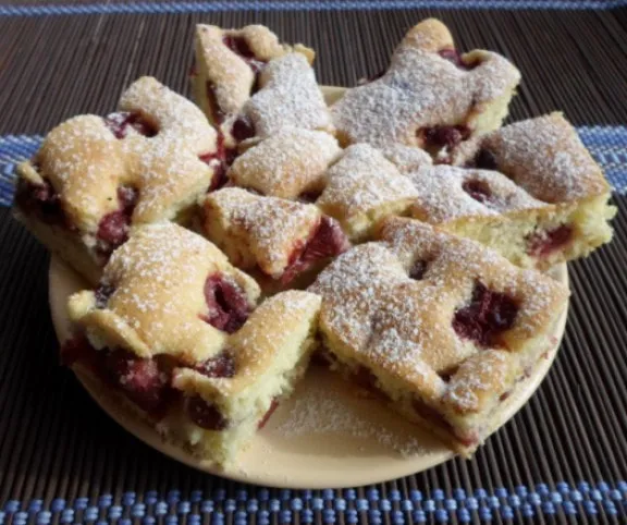 Német meggyes piskóta recept