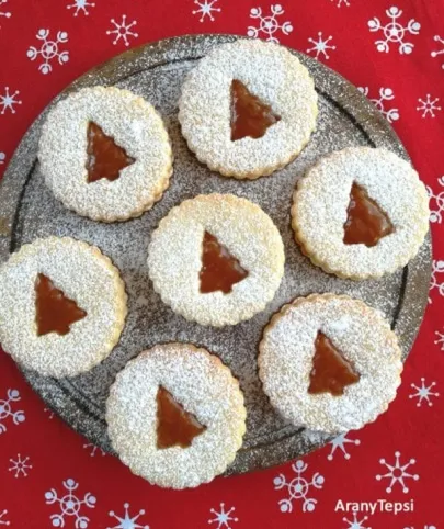 Fenyőfás linzer recept