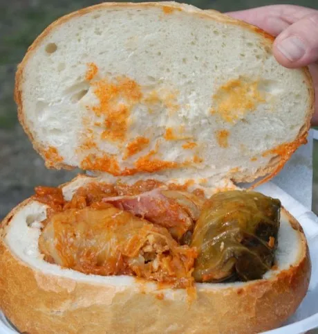 Csípős töltött káposzta cipóban recept