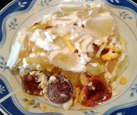 Tejfölös rakott krumpli recept