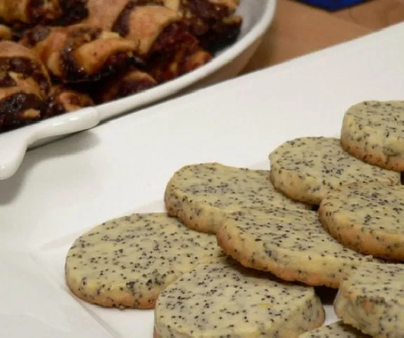 Mákos pogácsa réteslisztből recept