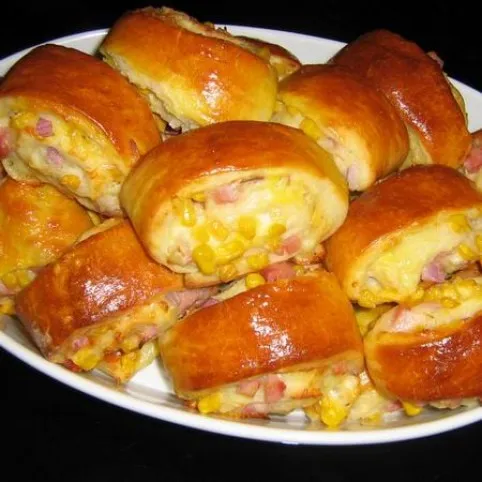 Sonkás-kukoricás hajtovány recept