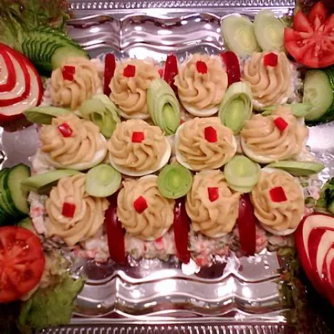 Töltött tojásos hidegtál recept