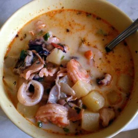 Tejszínes tenger-gyümölcsei leves recept