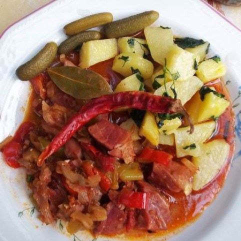 Vörösboros csülökpörkölt recept