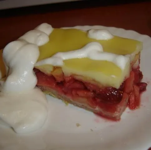 Almatorta vaníliás pudinggal recept