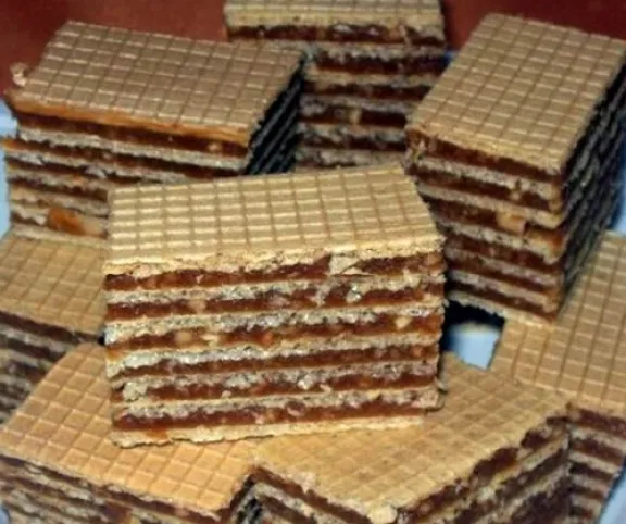 Kekszes-mogyorós nápolyi recept