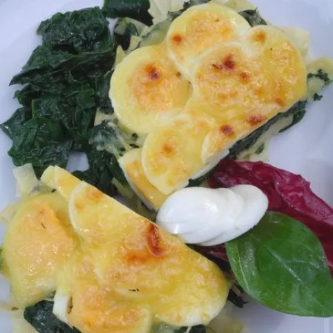 Spenótos tészta tojással és sajttal recept