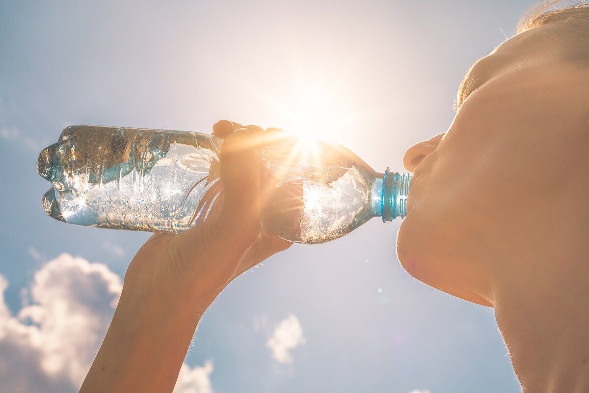 Fokozottan ügyeljünk a megfelelő folyadékbevitelre! /Fotó: Shutterstock