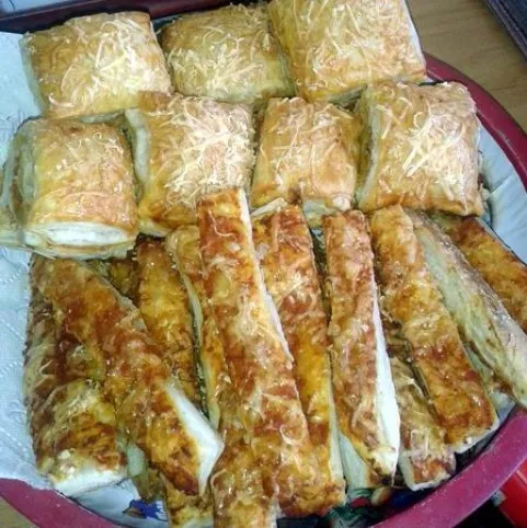 Gyors pizzás rúd és batyu recept