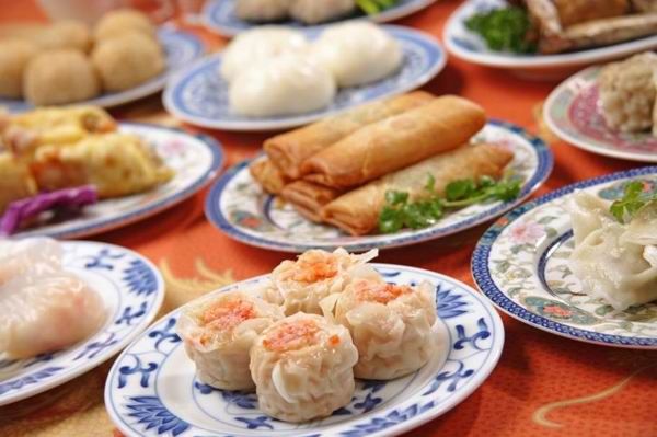 Színes, illatos és nagyon finom falatkák, döntően töltött tésztából egy helyen – ez a dim sum